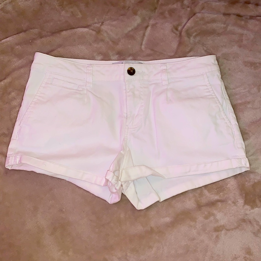 American Rag White Cuffed Shorts (Size 7)